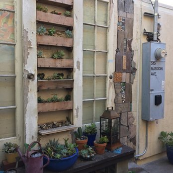 Ty's Burger House - Back patio - Burgers Near Me - Oceanside, California