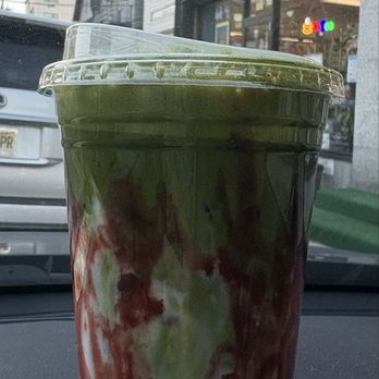 Cafe Et Lait - Strawberry Matcha - Cafes Near Me - Fort Lee, New Jersey Cafe Et Lait - Strawberry Matcha - Cafes Near Me - Fort Lee, New Jersey