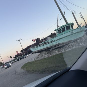 Felix's Fish Camp - How they get the fresh catch - Seafood Near Me - Spanish Fort, Alabama Felix's Fish Camp - How they get the fresh catch - Seafood Near Me - Spanish Fort, Alabama