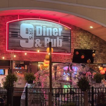 9er's Diner & Pub - Outside - Breakfast & Brunch Near Me - Brunswick, Ohio