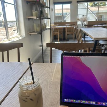 Vivre Café - Iced chai latte - Cafes Near Me - Newport Beach, California Vivre Café - Iced chai latte - Cafes Near Me - Newport Beach, California