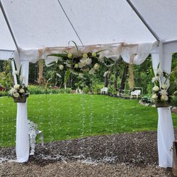 Hummingbird Creek Farms - Wedding setup