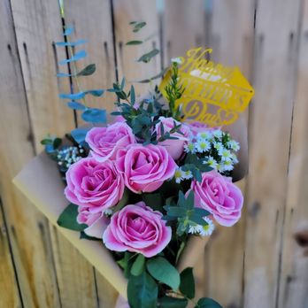 Luxi Bouquets - Vintage Bouquet of pink roses - Bounce House Rentals Near Me Luxi Bouquets - Vintage Bouquet of pink roses - Bounce House Rentals Near Me