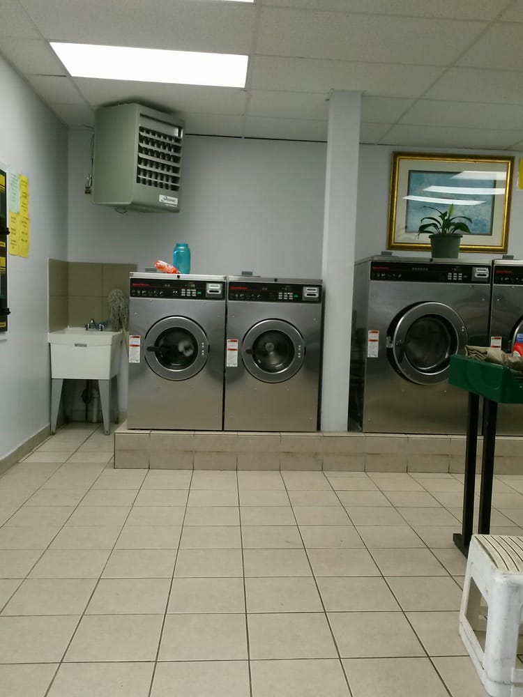 BAYVIEW LAUNDROMAT Updated August 2024 521 Bay St, Staten Island
