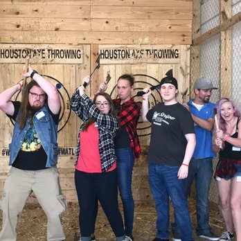Houston Axe Throwing - Axe Throwing Near Me - Houston, Texas
