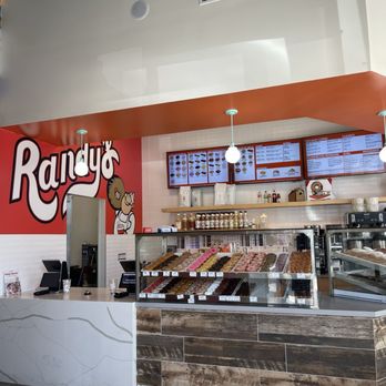 Randy's Donuts - Donuts Near Me - Chula Vista, California