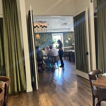 Green Line Kitchen And Cocktails - Wine Bars Near Me - Fort Thomas, Kentucky Green Line Kitchen And Cocktails - Wine Bars Near Me - Fort Thomas, Kentucky