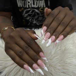 Acryliq Nails
