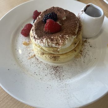 Fluffy Fluffy - Tiramisu fluffy pancake - Breakfast & Brunch Near Me - Miami, Florida