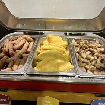 Hampton Inn & Suites Carson City - Breakfast - Hotels Near Me - Carson City, Nevada