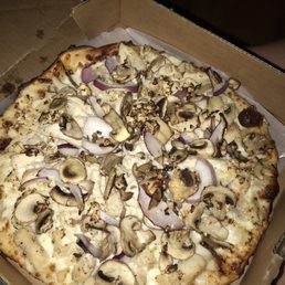 Chicken Garlic Pizza