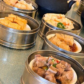 Capital Seafood - Pork spareribs, tofu wrapped pork & mushroom, siu mai pork, pickled tripe, shrimp with goji - Dim Sum Near Me - Arcadia, California