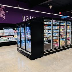 Pioneer Cash and Carry - Inside