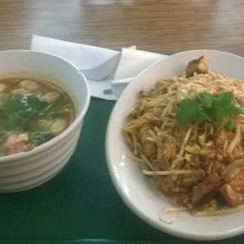 Thai Basil Cuisine - Tom yum gai and pad thai - Thai Near Me - Berkeley, California Thai Basil Cuisine - Tom yum gai and pad thai - Thai Near Me - Berkeley, California