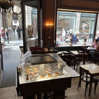 Mokafé Taverne - Inside - Tea Rooms Near Me - Brussels, BRU
