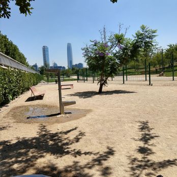 Parque Bicentenario - Beautiful dog park with water for humans and dogs - Playgrounds Near Me - Santiago, RM Parque Bicentenario - Beautiful dog park with water for humans and dogs - Playgrounds Near Me - Santiago, RM