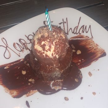 Chart House - Chocolate cake with vanilla ice cream - Seafood Near Me - Weehawken, New Jersey