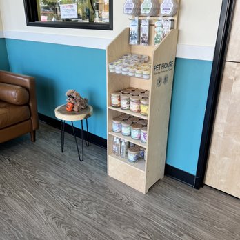 Goat and Bear Grooming Salon - Candles for sale - Pet Groomers Near Me - Tigard, Oregon Goat and Bear Grooming Salon - Candles for sale - Pet Groomers Near Me - Tigard, Oregon