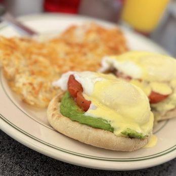 Hubbard Avenue Diner - Avocado Benedict - New American Near Me - Middleton, Wisconsin Hubbard Avenue Diner - Avocado Benedict - New American Near Me - Middleton, Wisconsin
