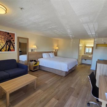 Days Inn by Wyndham Alhambra CA - Guest room - Hotels Near Me - Alhambra, California Days Inn by Wyndham Alhambra CA - Guest room - Hotels Near Me - Alhambra, California