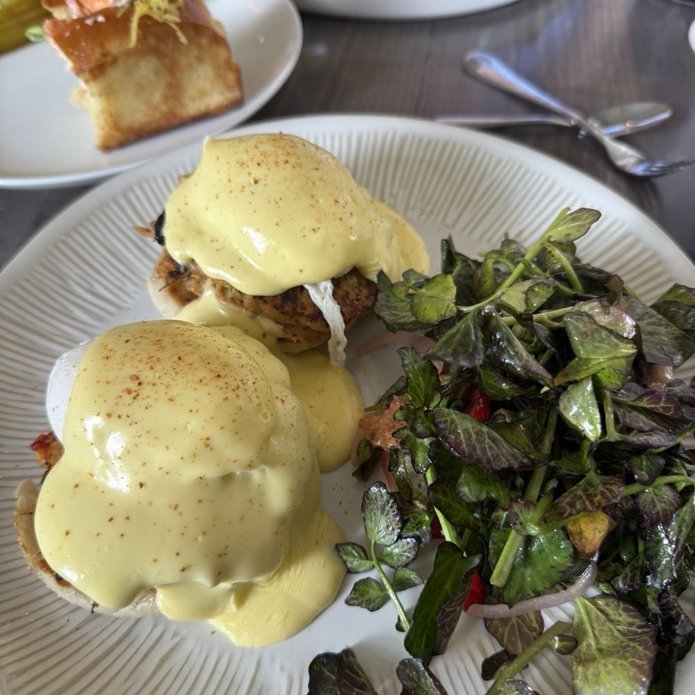Delaney Oyster House - Fried green tomato crab cake benedict - Seafood Near Me - Charleston, South Carolina Delaney Oyster House - Fried green tomato crab cake benedict - Seafood Near Me - Charleston, South Carolina