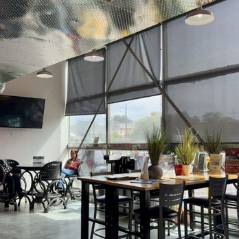 Big Discount Tire Pros - Waiting area - Tires Near Me - Alameda, California
