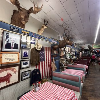 Moosehead Cafe - Antiques Near Me - Crockett, Texas Moosehead Cafe - Antiques Near Me - Crockett, Texas