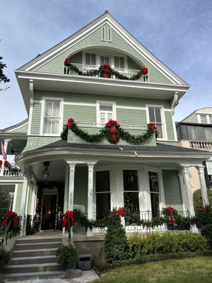 Grand Victorian Bed & Breakfast by null