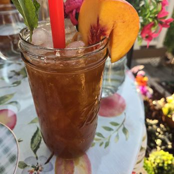 Mama Green's - Sweet peach tea - Southern Near Me Mama Green's - Sweet peach tea - Southern Near Me