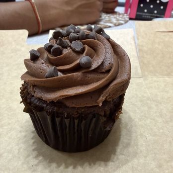 Jenn's Cupcakes and Parties - Triple chocolate - Cupcakes Near Me Jenn's Cupcakes and Parties - Triple chocolate - Cupcakes Near Me