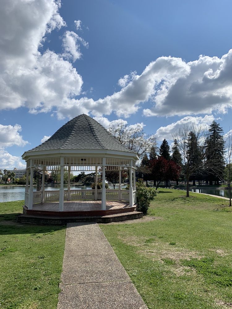 Ellis Lake 38 Photos & 14 Reviews Landmarks & Historical Buildings