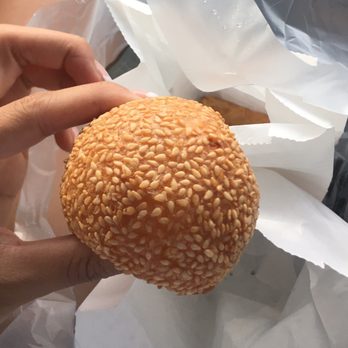 Ba Le Bakery - Banh cam (sesame seed ball) - Vietnamese Near Me - Philadelphia, Pennsylvania Ba Le Bakery - Banh cam (sesame seed ball) - Vietnamese Near Me - Philadelphia, Pennsylvania