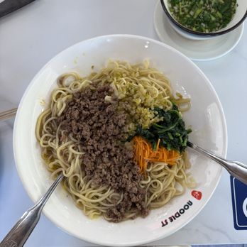 Noodle St - Noodles with minced beef sauce - Noodles Near Me - Los Angeles, California