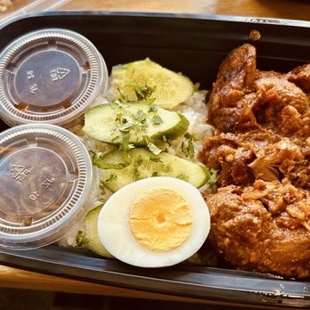 MYSelera Bistro - Nasi Lemak with Chili Chicken Sambal - Malaysian Near Me - San Jose, California MYSelera Bistro - Nasi Lemak with Chili Chicken Sambal - Malaysian Near Me - San Jose, California