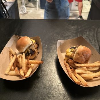Elite Experience: SOBEWFF Heineken Burger Bash - Yelp Events Near Me - Miami Beach, Florida