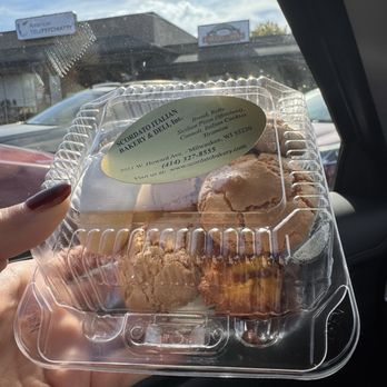 Scordato Bakery Inc - A "small" box of cookies. You buy per weight - Bakeries Near Me - Milwaukee, Wisconsin Scordato Bakery Inc - A "small" box of cookies. You buy per weight - Bakeries Near Me - Milwaukee, Wisconsin