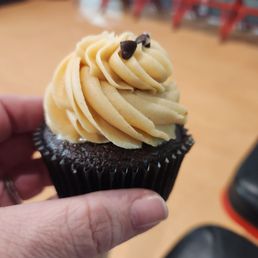 Chocolate peanut butter cupcake