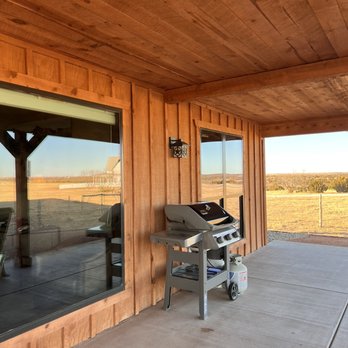Doves Rest Cabins - Back porch included a grill. - Vacation Rentals Near Me - Canyon, Texas