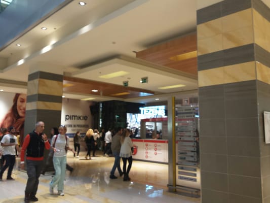 Shopping Mall Porta di Roma by null