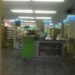 Zanahoria - Healthy food market inside as well. Very convienient!