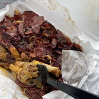 Legends Classic Diner - Chilli cheese Pastrami Chili Cheese Fries - American Near Me - Glendora, California Legends Classic Diner - Chilli cheese Pastrami Chili Cheese Fries - American Near Me - Glendora, California