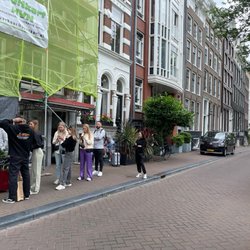 Greenwoods Singel - The queue