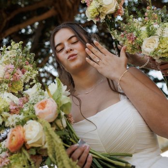 Kiku Floral - Florists Near Me - Reedley, California Kiku Floral - Florists Near Me - Reedley, California
