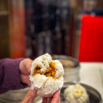 Longo Seafood Restaurant - BBQ pork bun - Seafood Near Me - Rosemead, California Longo Seafood Restaurant - BBQ pork bun - Seafood Near Me - Rosemead, California