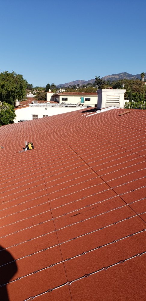 Slide of Angeles Roofing