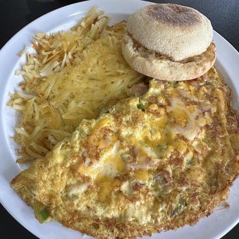 Pacific Diner - Dad's Denver omelette. Pretty good. A good a small side of the gravy (from Biscuit & Gravy) and put that on top. - Breakfast & Brunch Near Me - Henderson, Nevada Pacific Diner - Dad's Denver omelette. Pretty good. A good a small side of the gravy (from Biscuit & Gravy) and put that on top. - Breakfast & Brunch Near Me - Henderson, Nevada