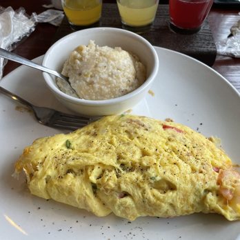 Brick And Spoon - Pigeon Forge - The S.B.C Omelette - Breakfast & Brunch Near Me - Pigeon Forge, Tennessee Brick And Spoon - Pigeon Forge - The S.B.C Omelette - Breakfast & Brunch Near Me - Pigeon Forge, Tennessee