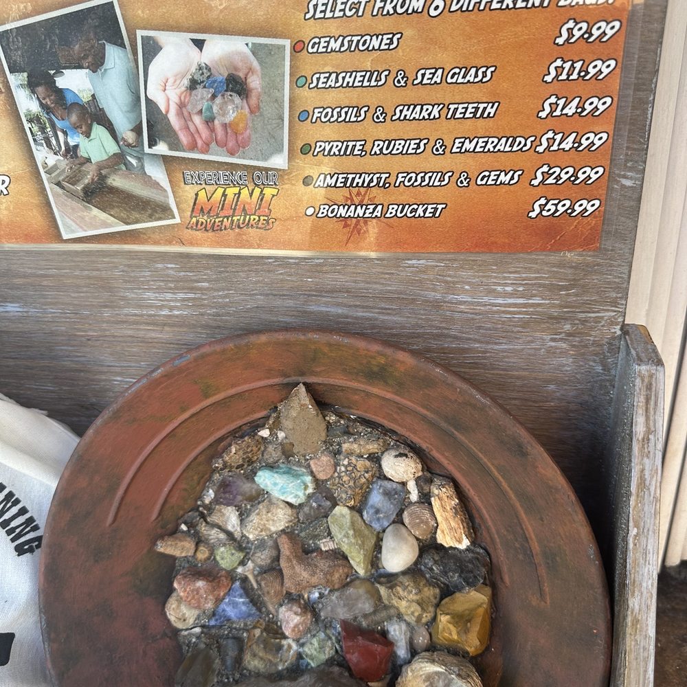 Gemstone mining prices. Gemstone mining prices.