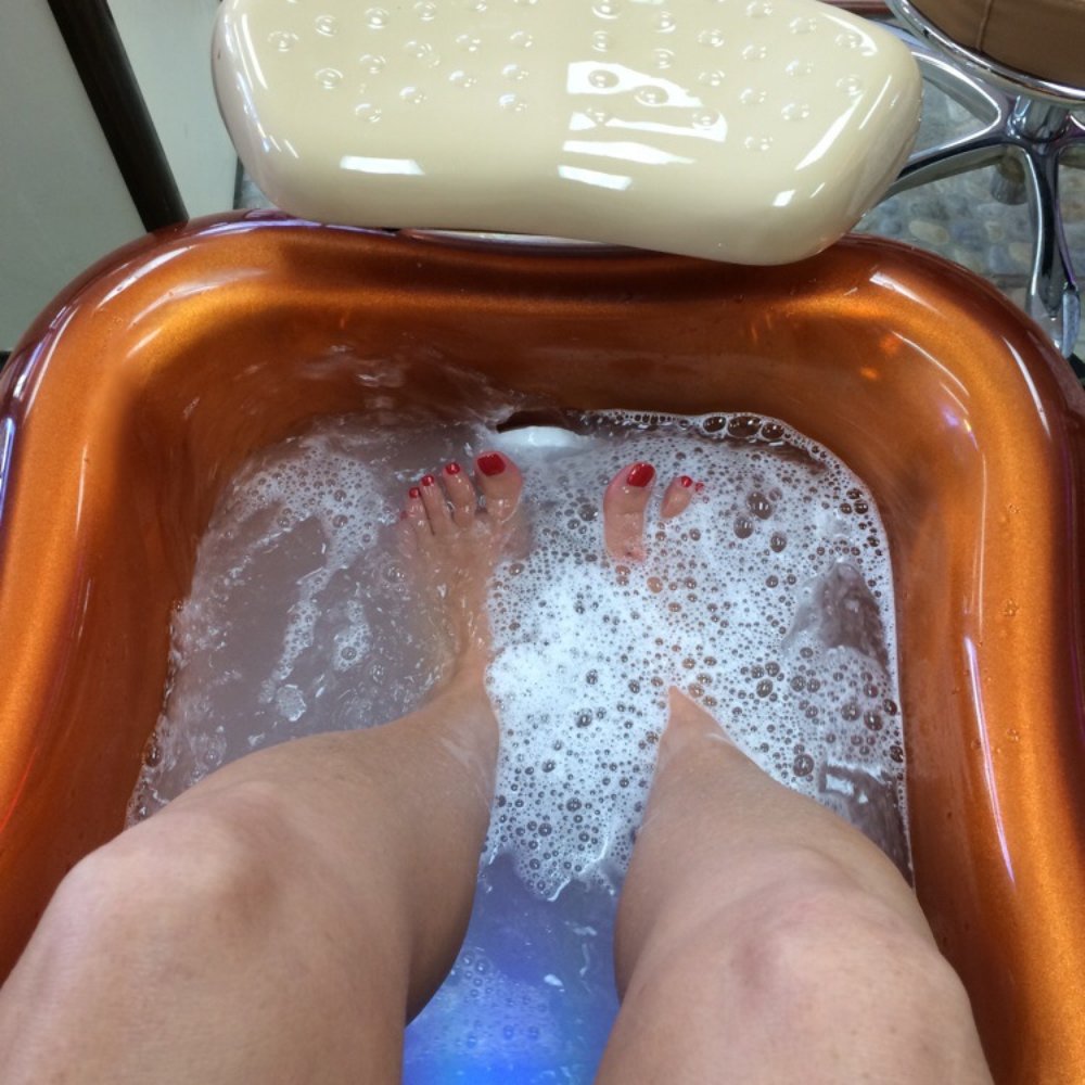 Hollywood Nails - Warm bubbly bath for the tootsies! - Nail Salons Near Me - Pleasant Hill, California Hollywood Nails - Warm bubbly bath for the tootsies! - Nail Salons Near Me - Pleasant Hill, California