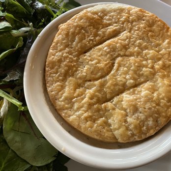 The Marshall Field's Walnut Room - Famous Pot Pie - American Near Me - Chicago, Illinois